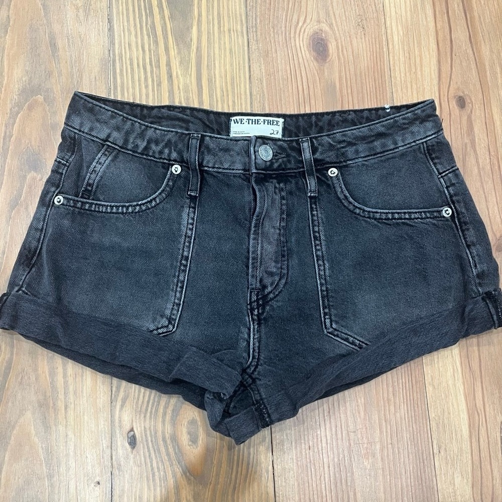 Women's We The Free Denim Shorts Black Size 27 pre-loved, 0002 B1‎